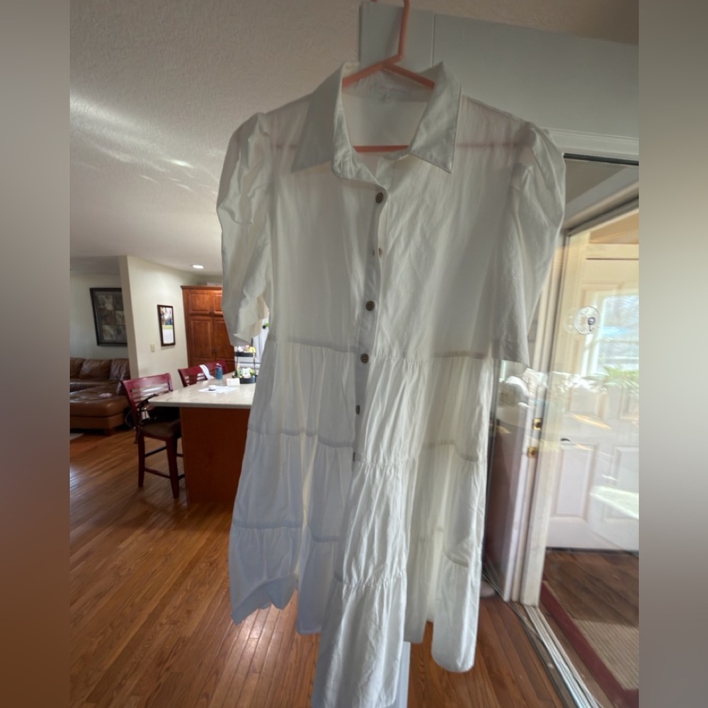 Ces Femme White Button-Down  Dress. Medium